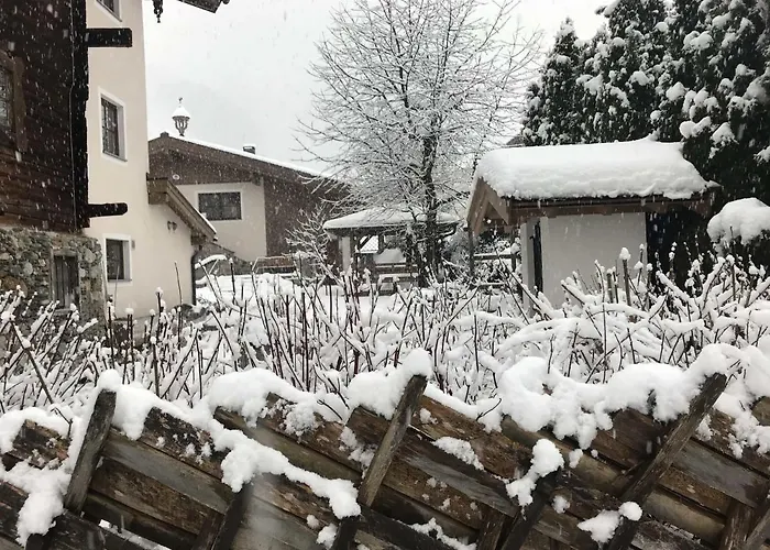 Geigerhaus 500 Jahre - Appt C アパート